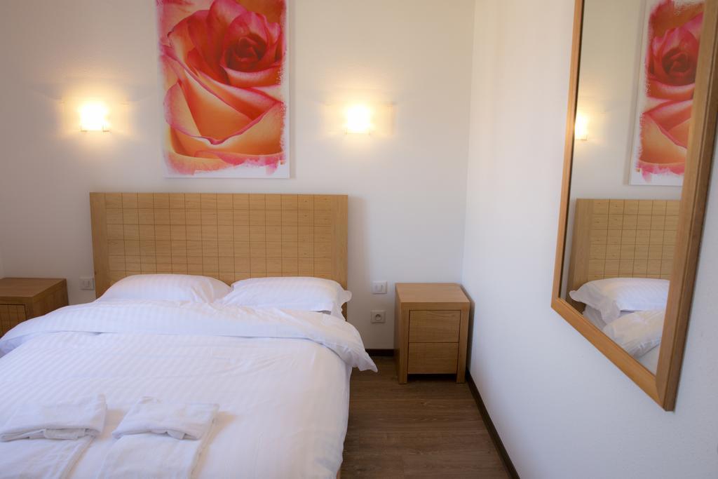 Comfort Aparthotel Mutzig Portes D'Alsace Buitenkant foto