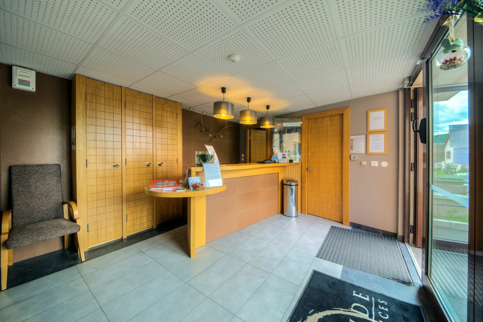 Comfort Aparthotel Mutzig Portes D'Alsace Buitenkant foto